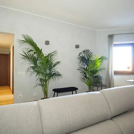 Divine View Daire Roma